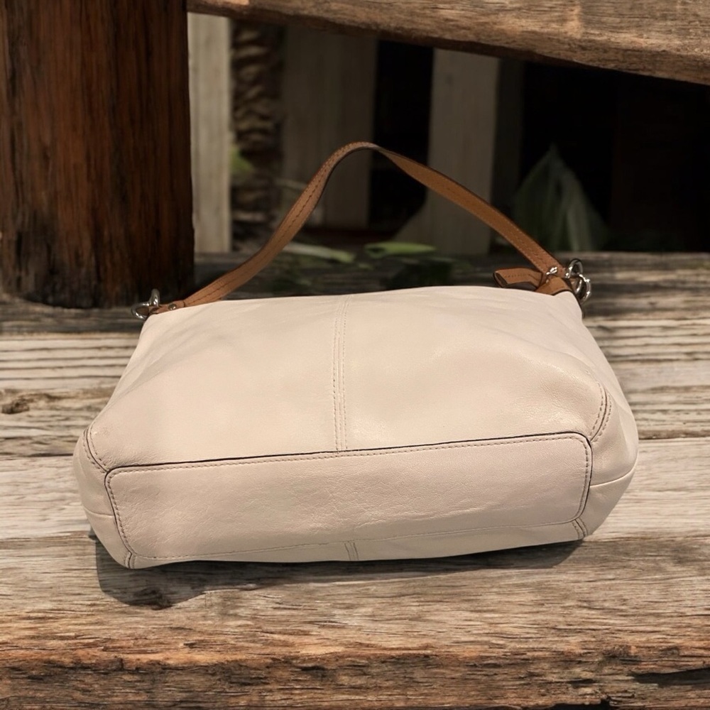 Coach Ashley White Leather Hobo Bag – Brown Trim, VGUC - Picture 5 of 11
